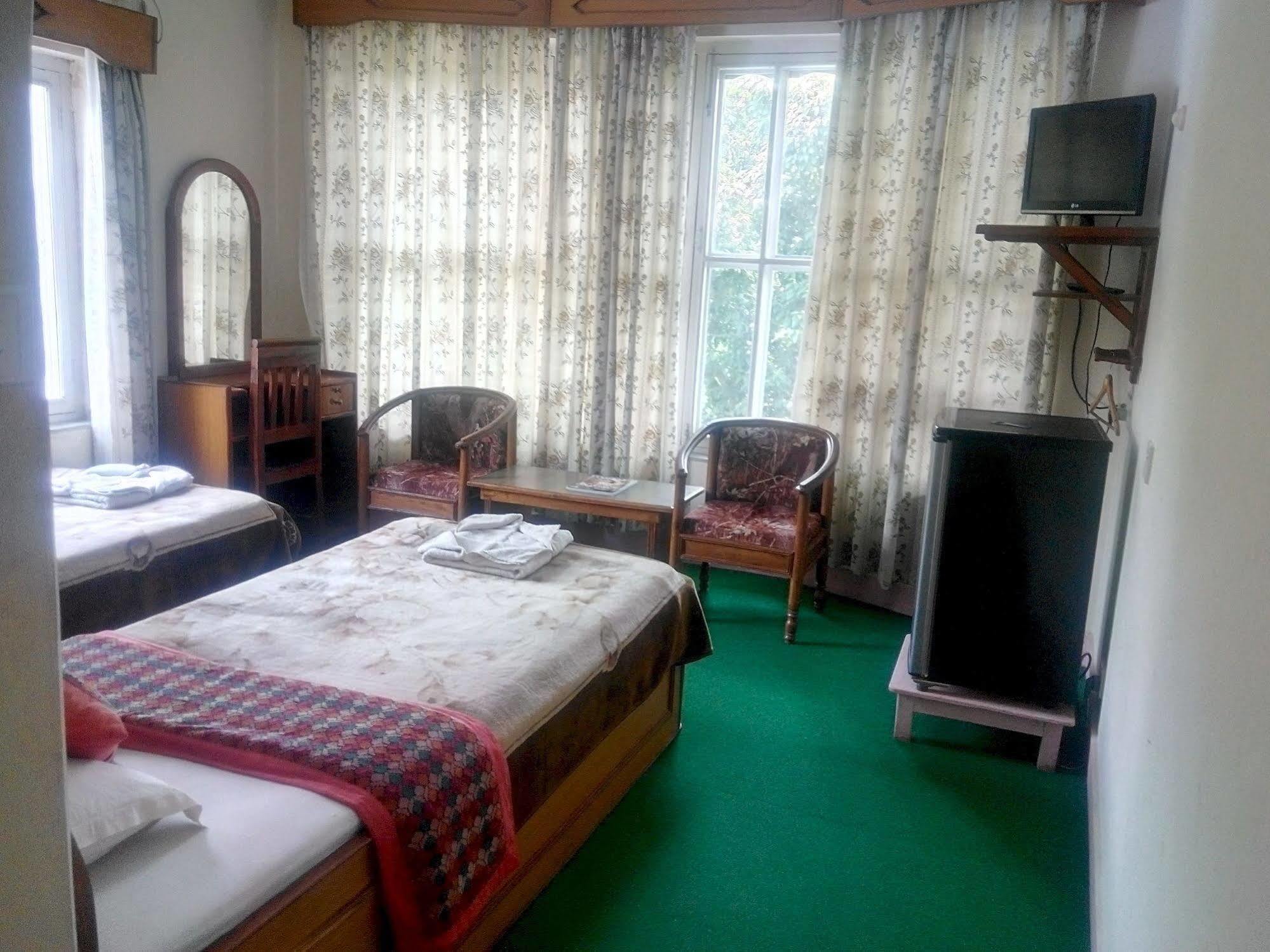 Green Tara Hotel Pokhara Exterior foto